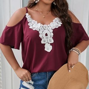 BNWT!✨ Super Cute Off the Shoulder Blouse!
